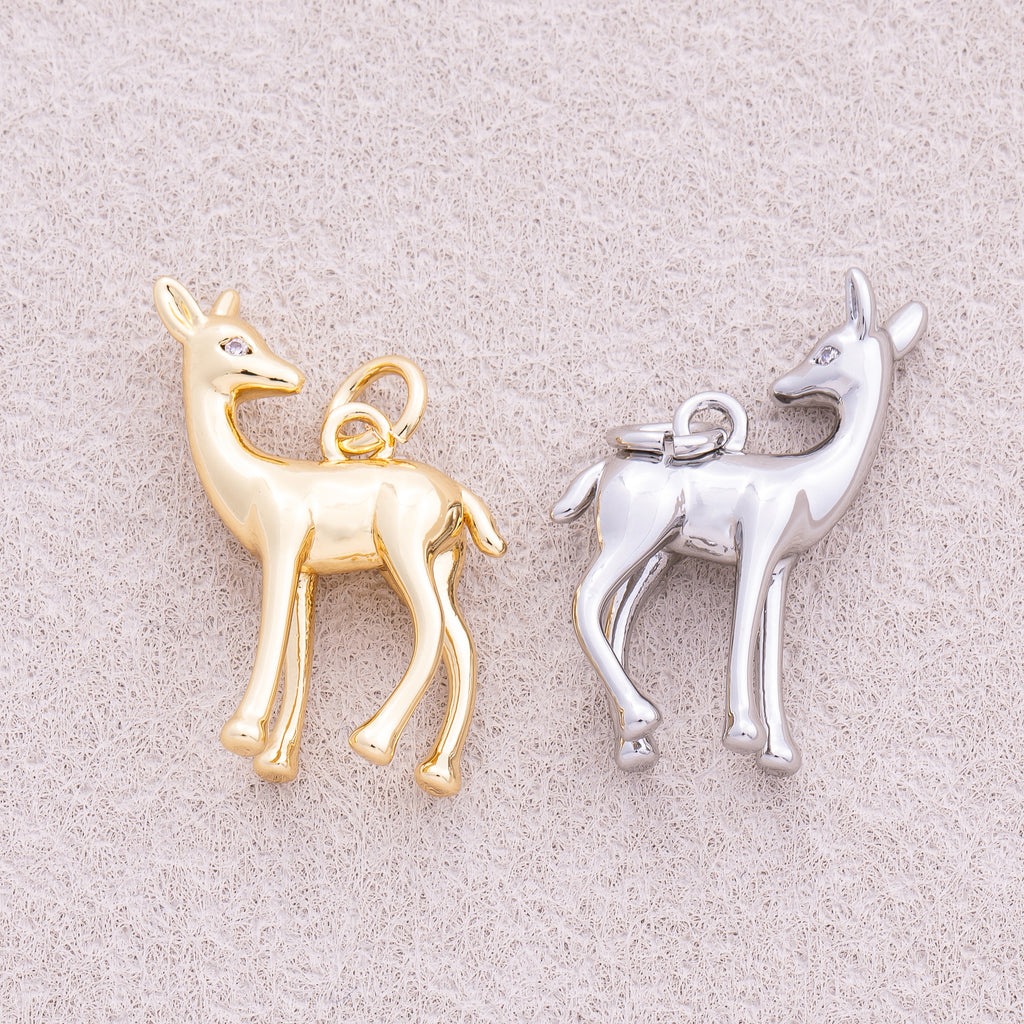 16K Gold Plated Cute Giraffe Animal Charm - Sold Each