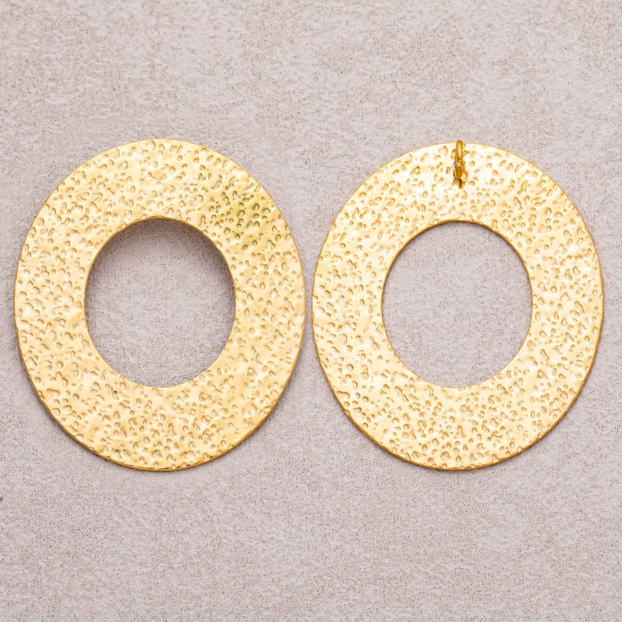 Gold PVD Stainless Steel Hammered Open Circle Disk Pendant