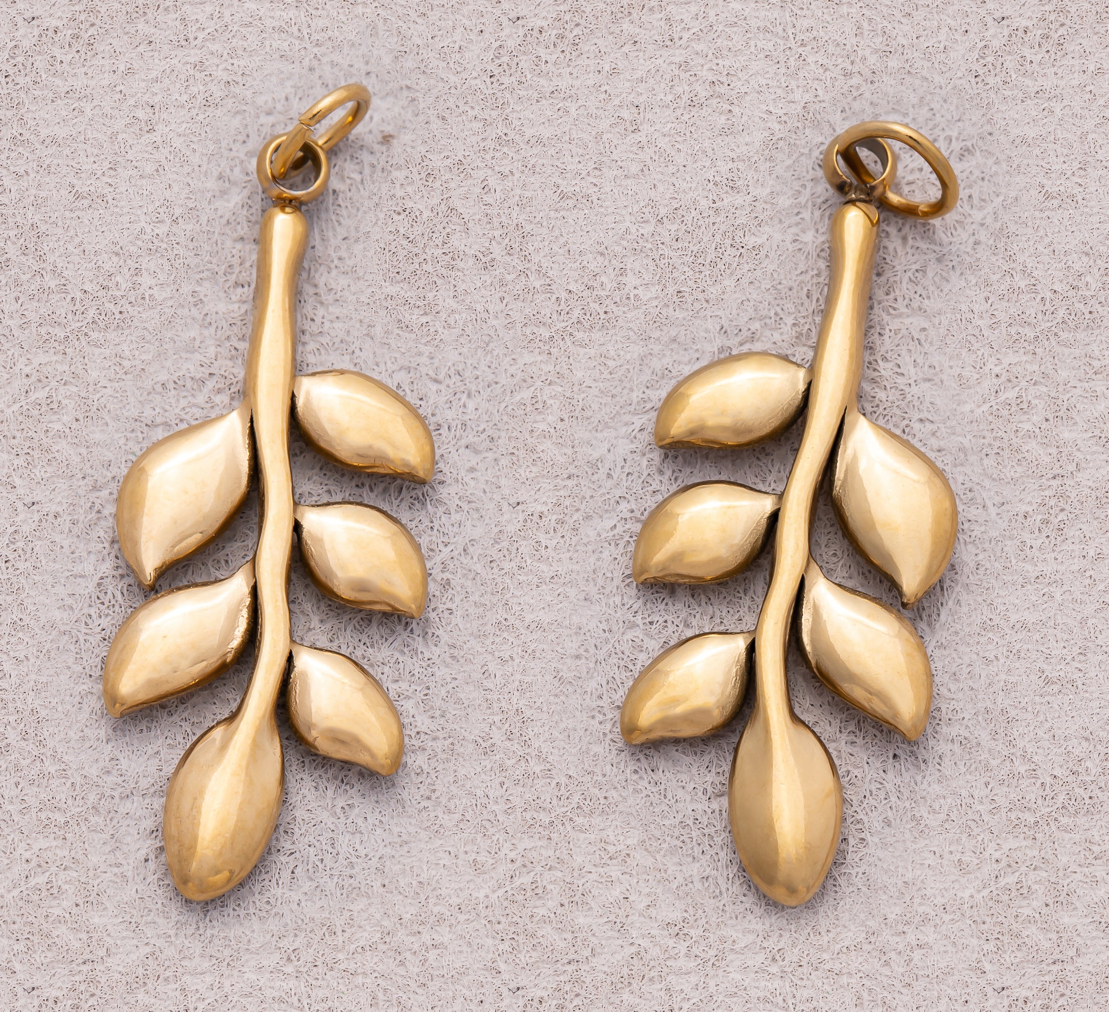 Gold PVD Stainless Steel Plain Leaf Plant Charm