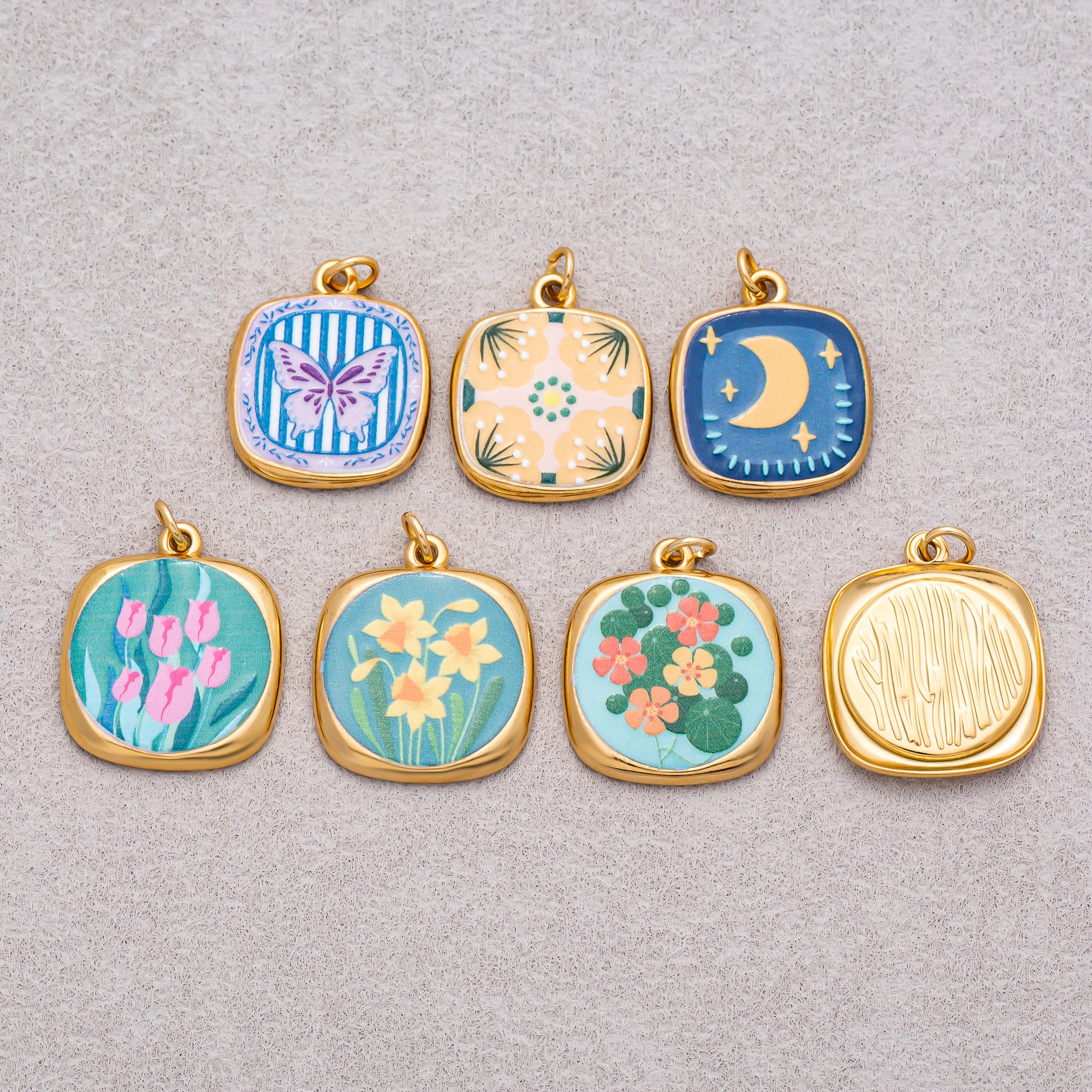 Gold PVD Stainless Steel Hand-Painted Dreamy Set Medallion Tag Charm