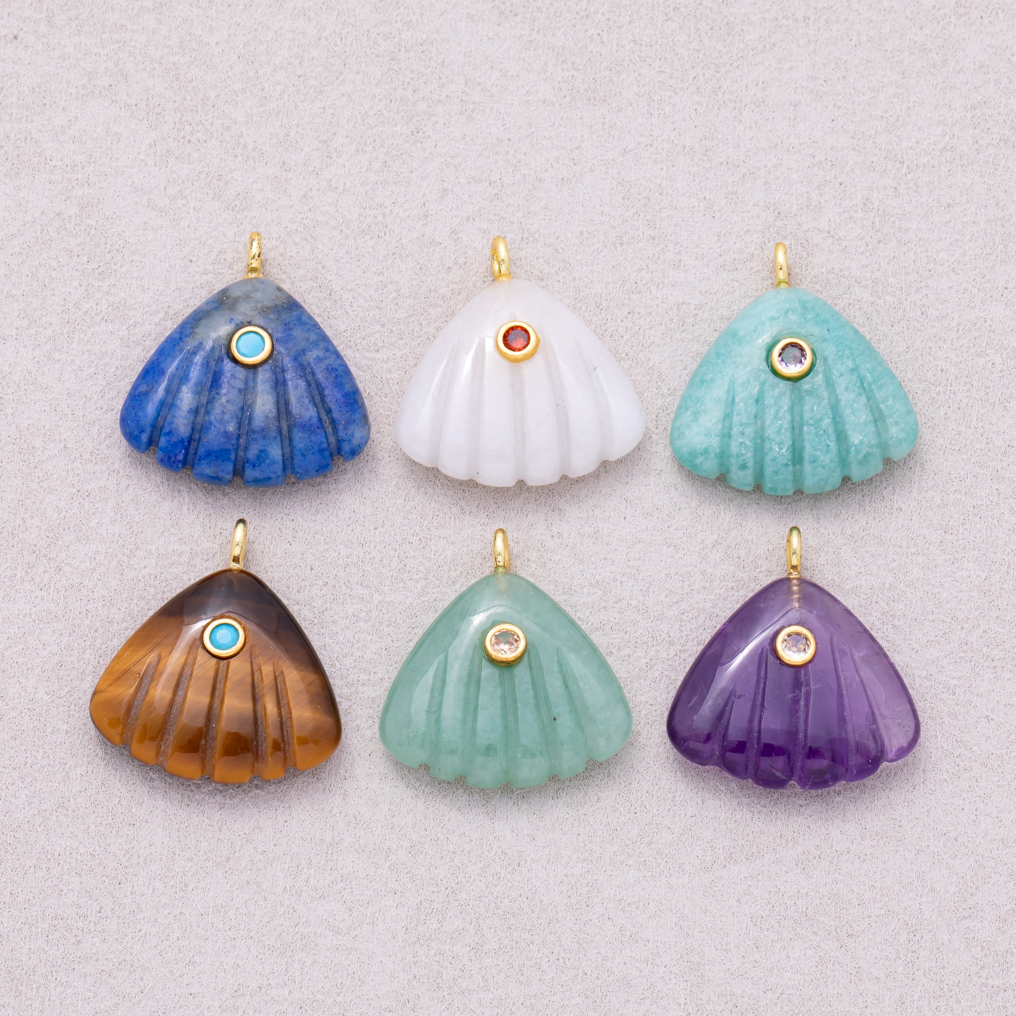 16K Gold Plated Solitaire CZ Ocean Scallop Beach Acrylic Pendant - Sold Each