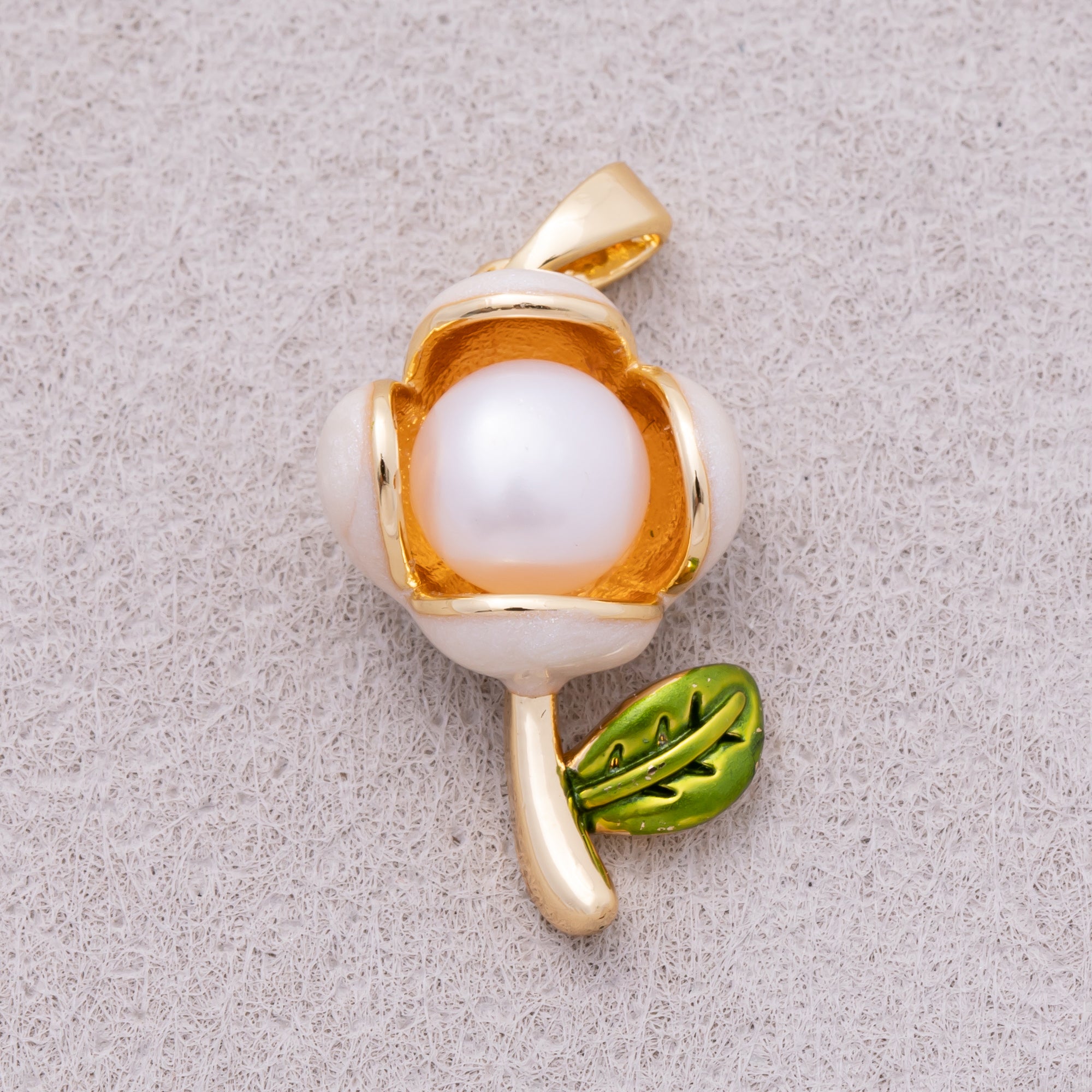16K Gold Plated Shell Pearl Blooming Flower Pendant - Sold Each