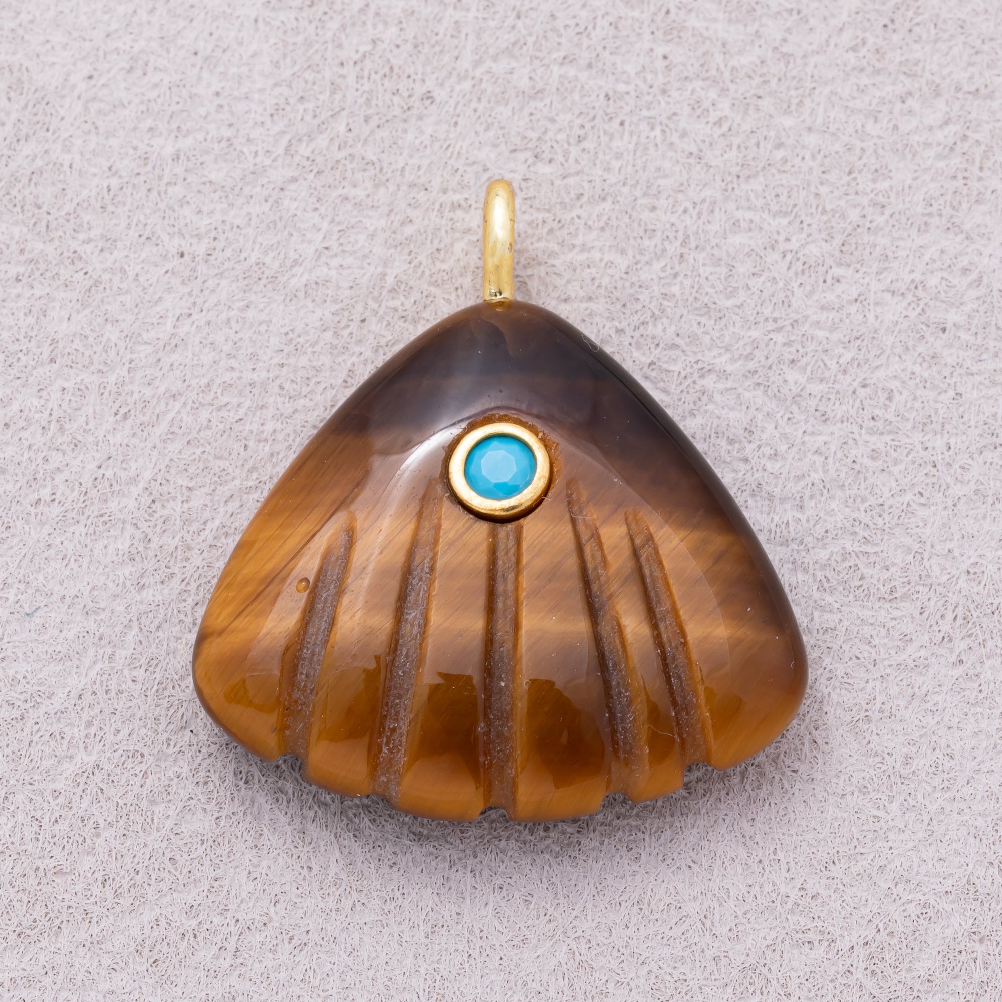 16K Gold Plated Solitaire CZ Ocean Scallop Beach Acrylic Pendant - Sold Each