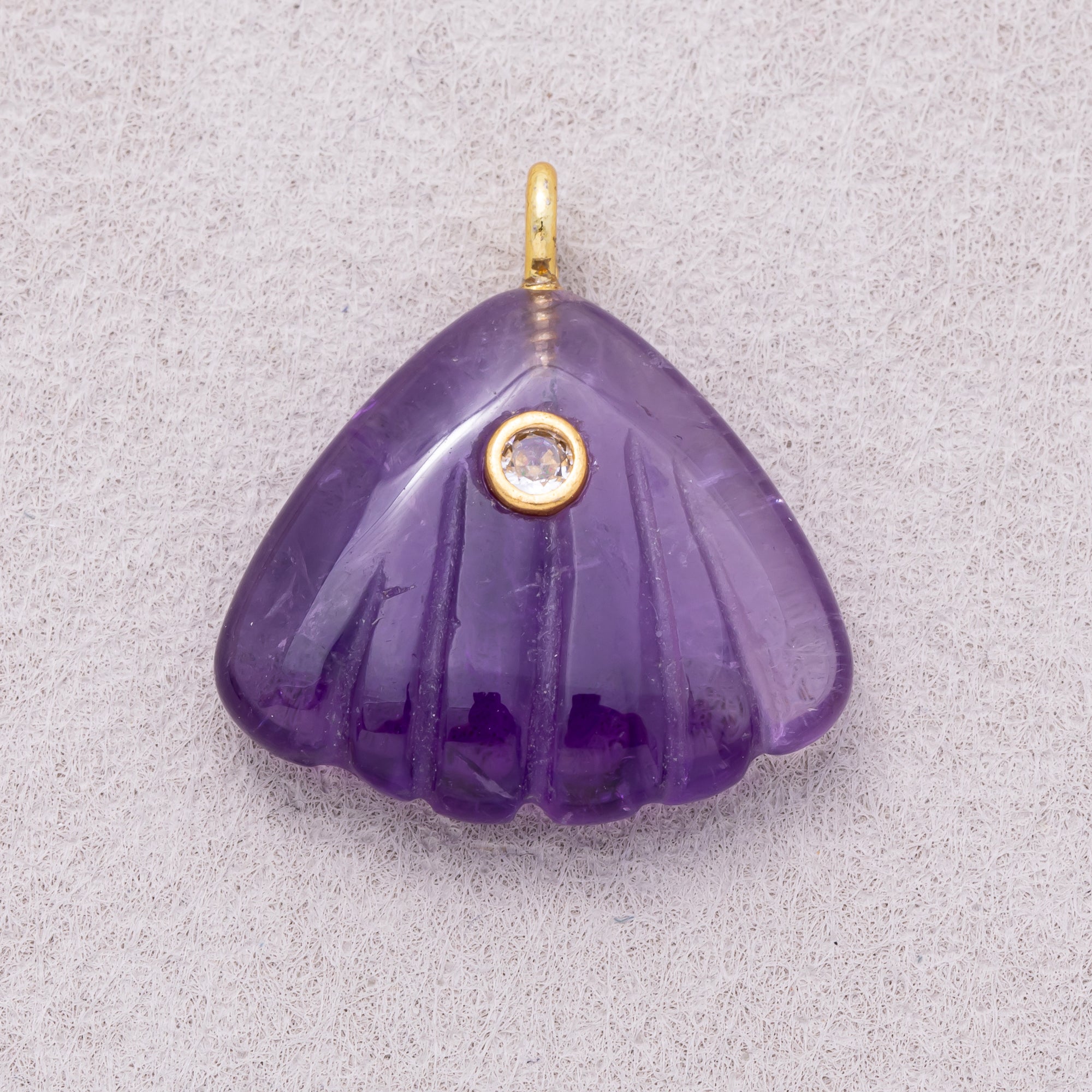 16K Gold Plated Solitaire CZ Ocean Scallop Beach Acrylic Pendant - Sold Each
