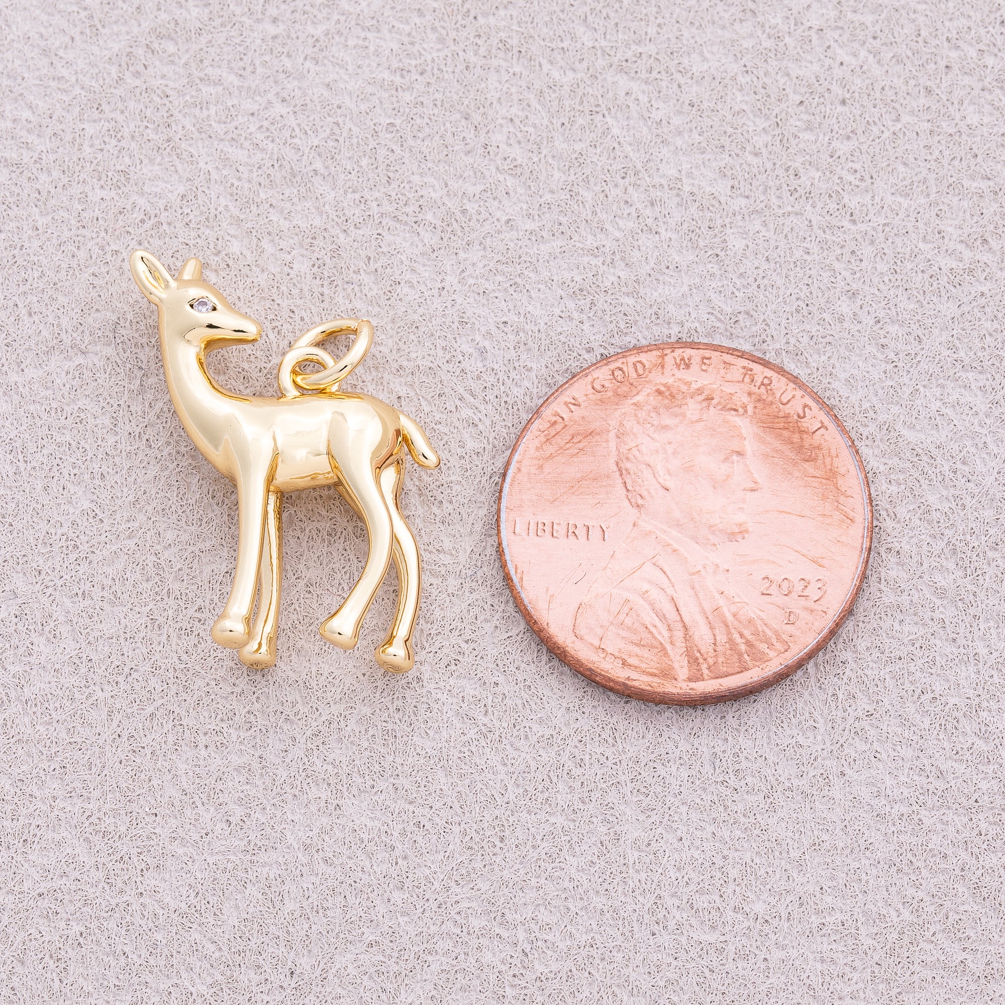 16K Gold Plated Cute Giraffe Animal Charm - Sold Each