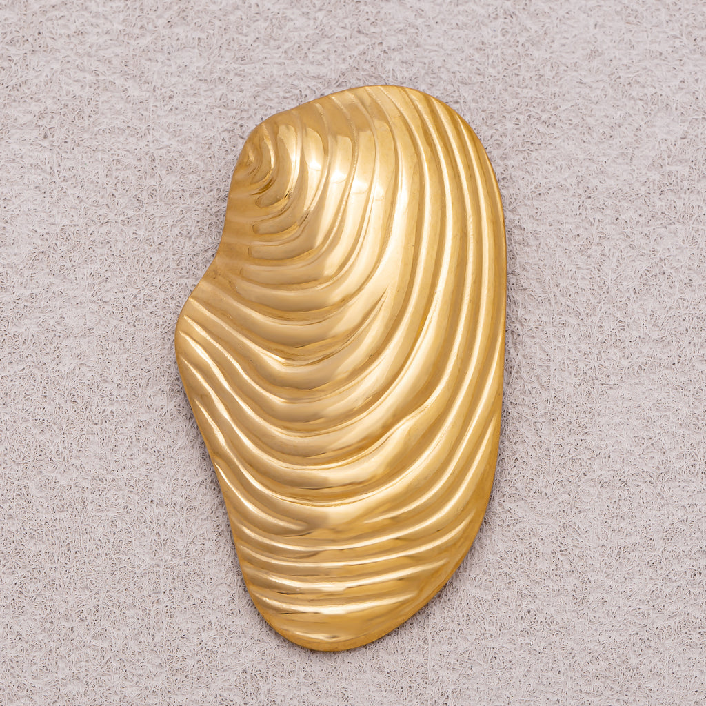 Gold PVD Stainless Steel Ribbed Seashell Mussel Pendant