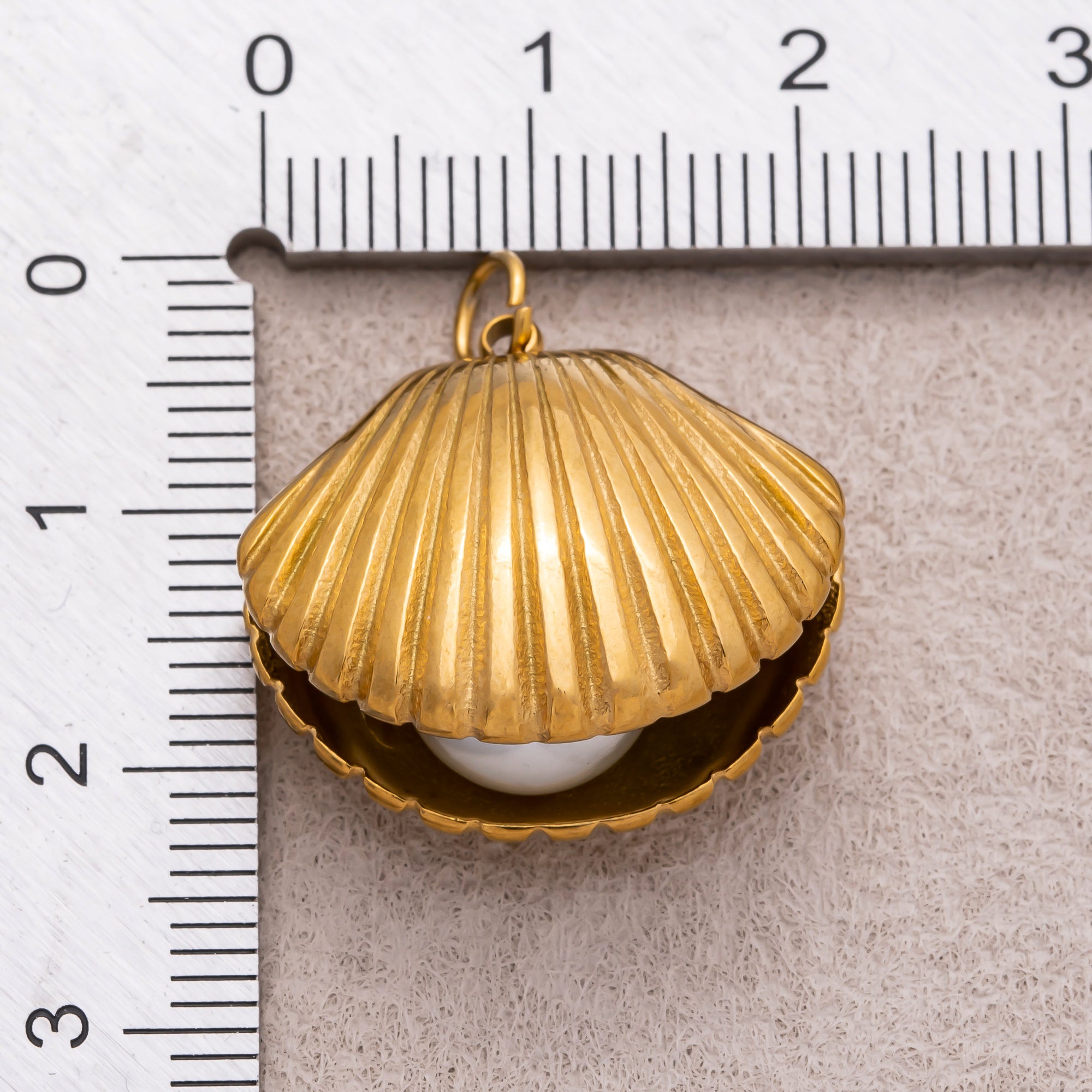 Gold PVD Stainless Steel Half Open Shell Pearl Scallop Clam Pendant