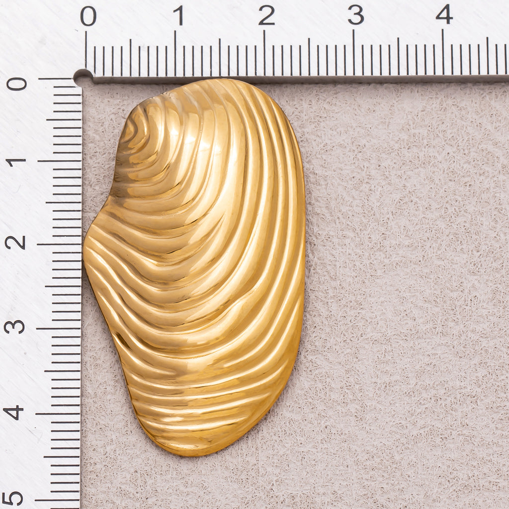 Gold PVD Stainless Steel Ribbed Seashell Mussel Pendant