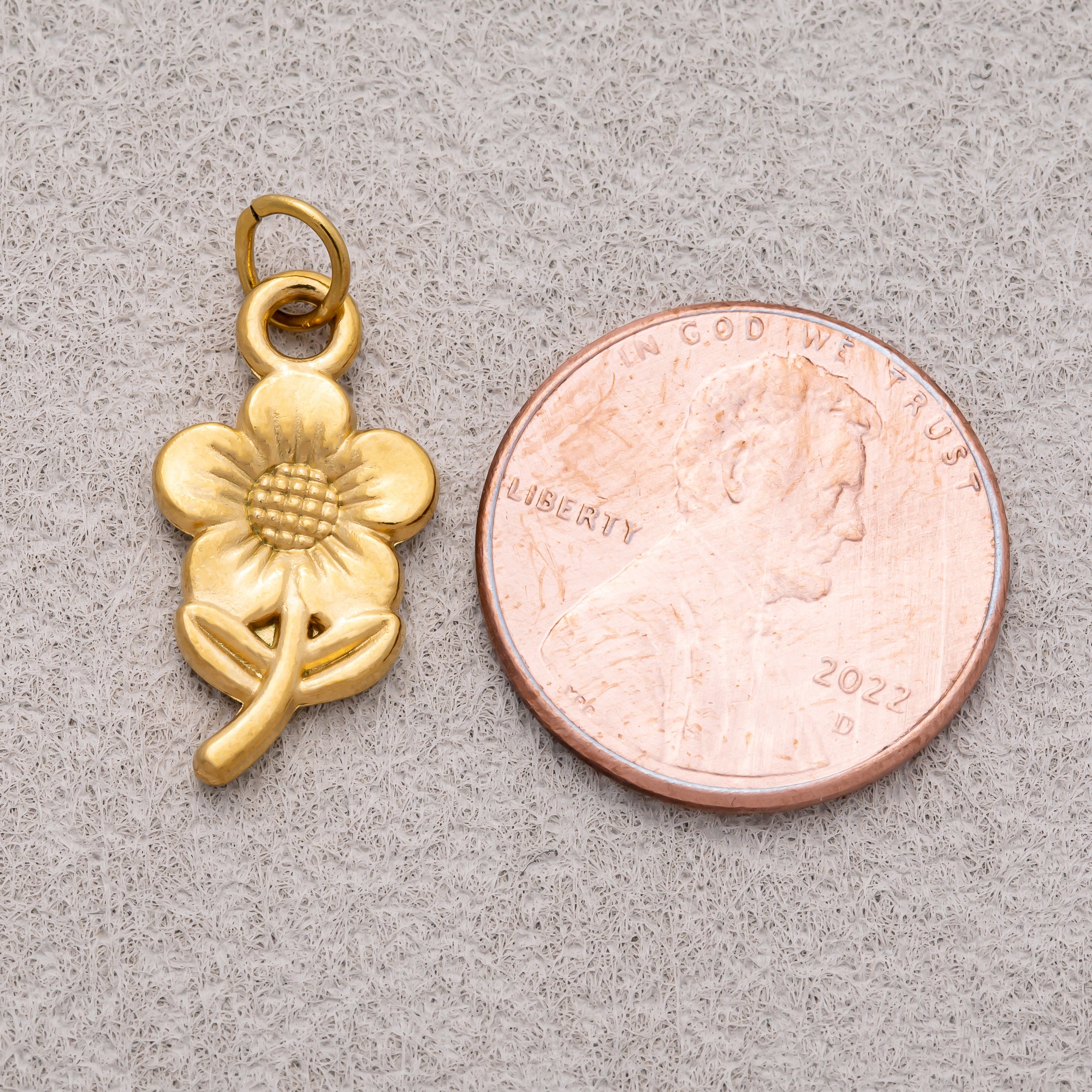Gold PVD Stainless Steel Minimalist Daisy Flower Mini Charm