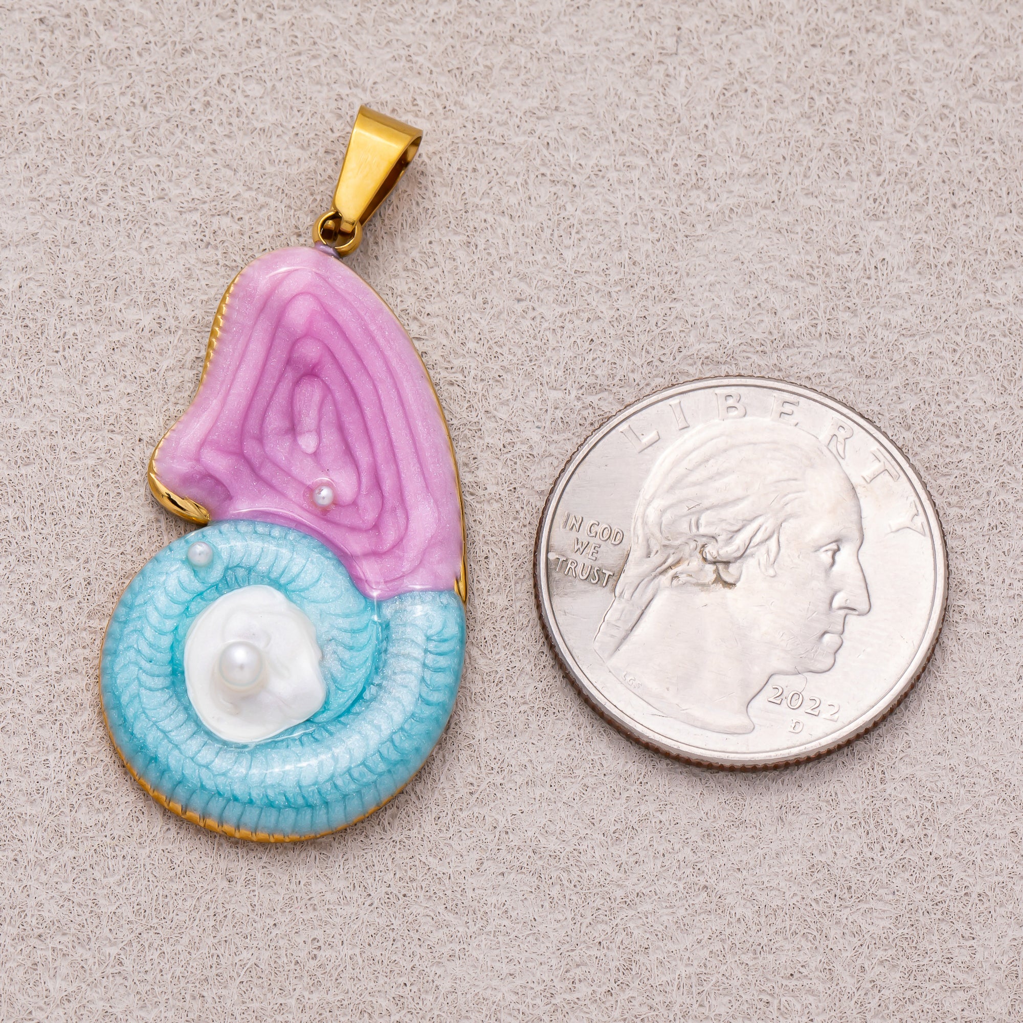 Gold PVD Stainless Steel Shell Pearl Nautilus Sundial Sea Shell Pendant